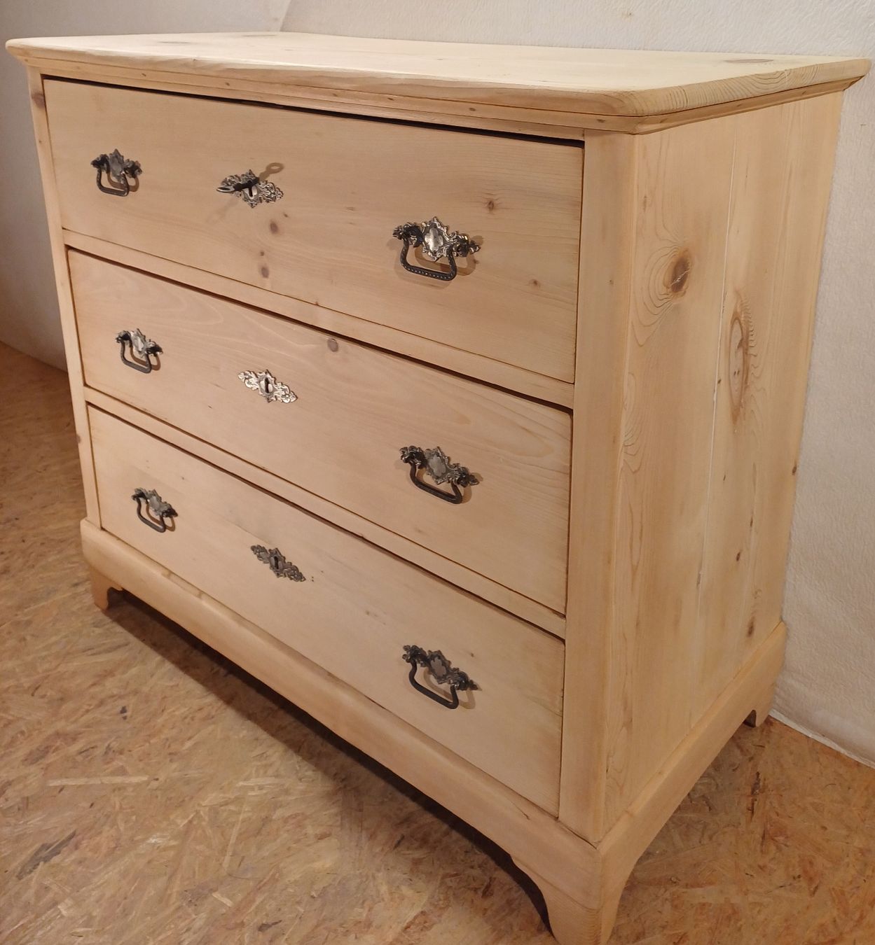 Commodes: AntikeTannenholz Kommode – D'occasion à Stettfurt par noaron 2