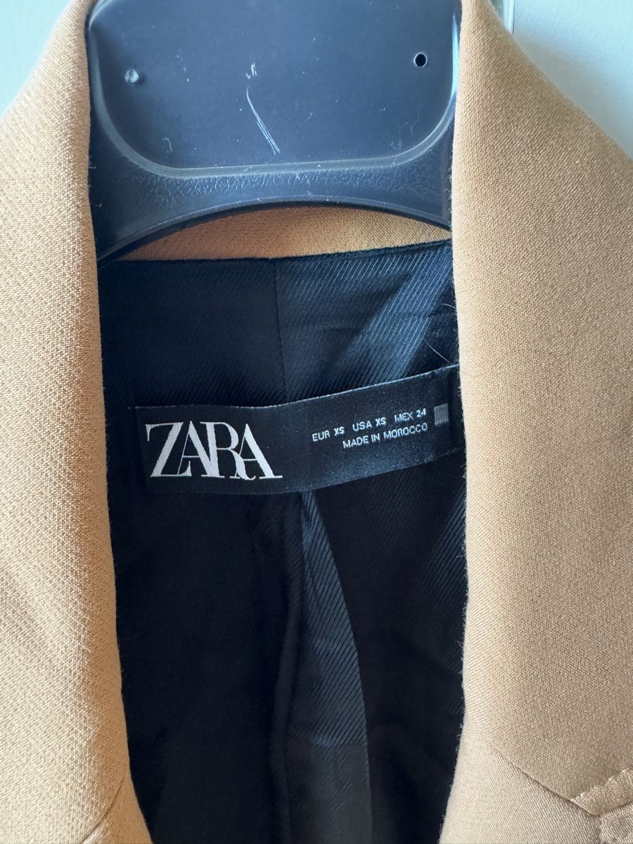 Zara Giacche: Zara blazer xs – Usato da Biel/Bienne venduto da Clau____dia95 2