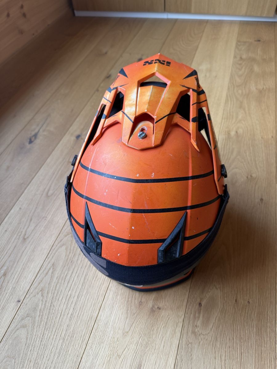 IXS Caschi & visiere: IXS Helm zu verkaufen – Usato da Disentis/Mustér venduto da sch_6npb 1