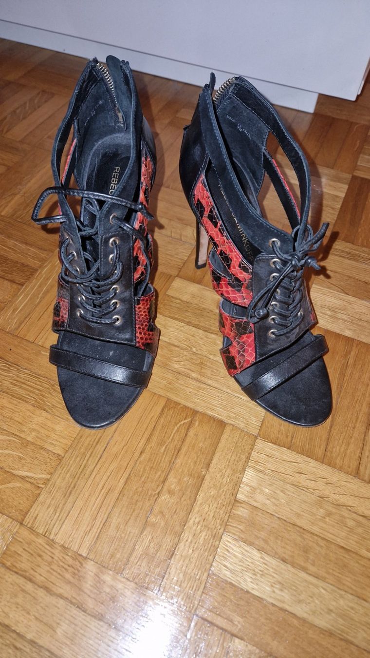 Damenschuhe: Chaussure – Gebraucht aus Genève von car_2wpt