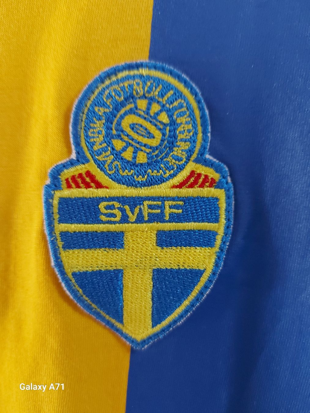 Maillots de corps & Pantalons: 3 Schwedentrikot 1xM & 2xL – D'occasion à Rumisberg par AaronRodgers81 2