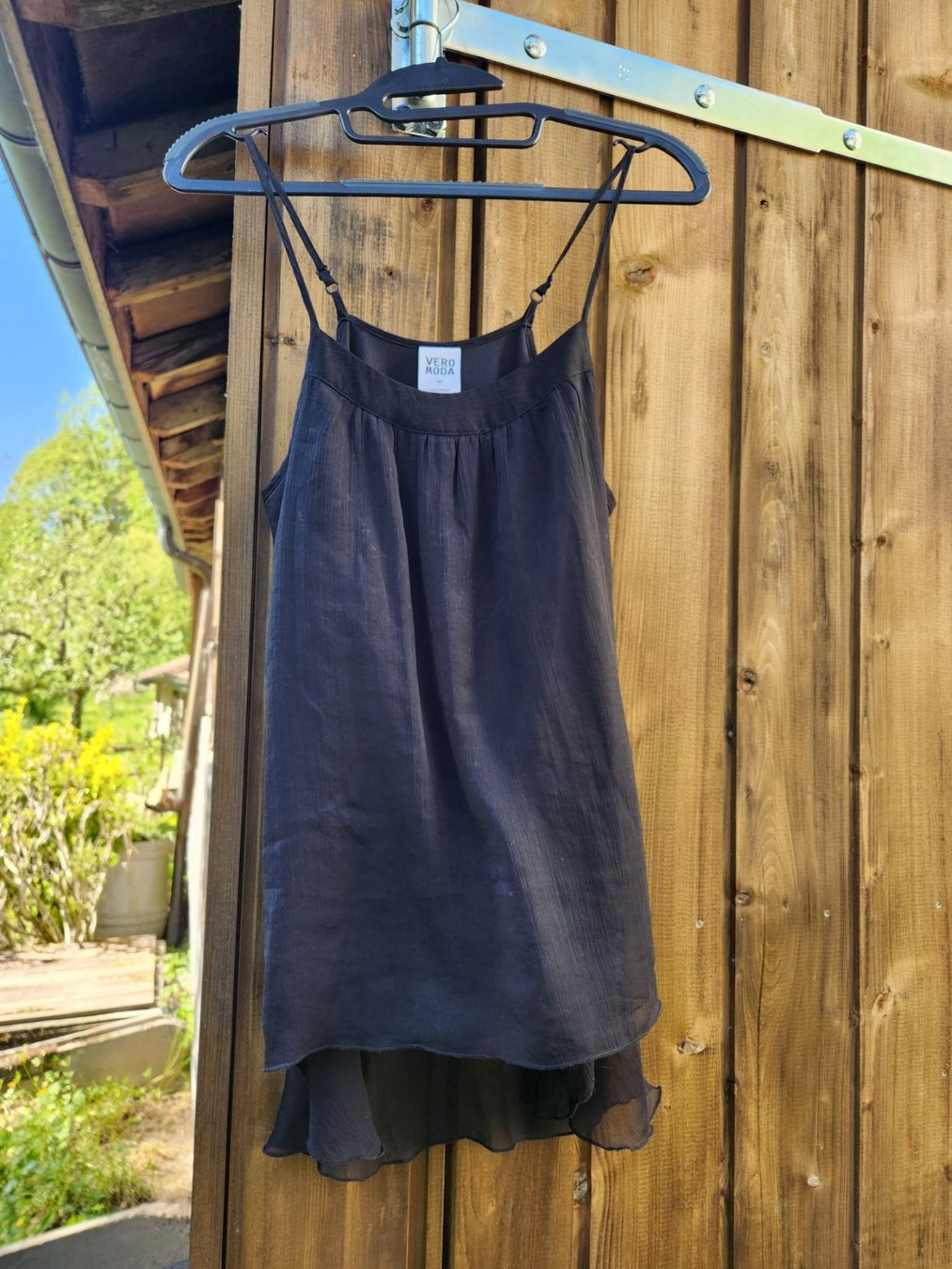 Vero Moda Top: Langes schwarzes Top, zweilagig – Usato da Fribourg venduto da voidness