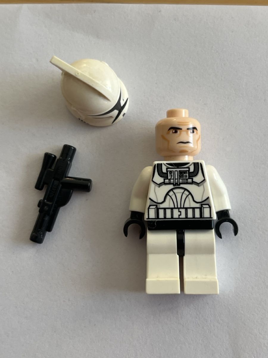 Statuette: LEGO Star Wars Clone Trooper Figur mit Blaster! – Usato da neuenhof venduto da cocoros 2