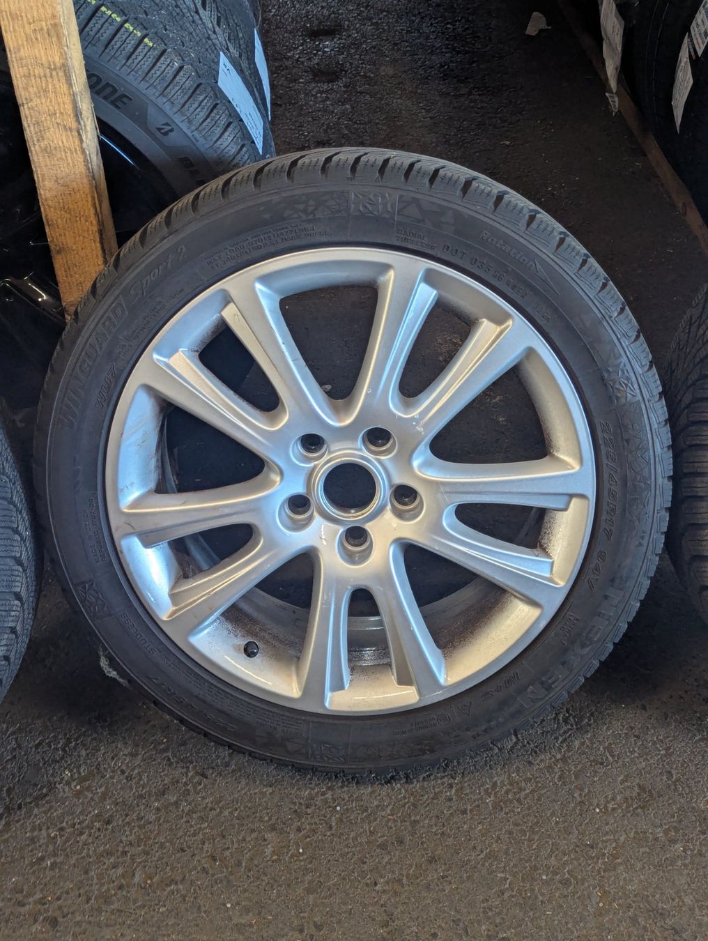 Skoda Pneumatici & Ruote complete: Skoda 17" Räder – Usato da Aarberg venduto da KreuzFahrzeugcenter 2