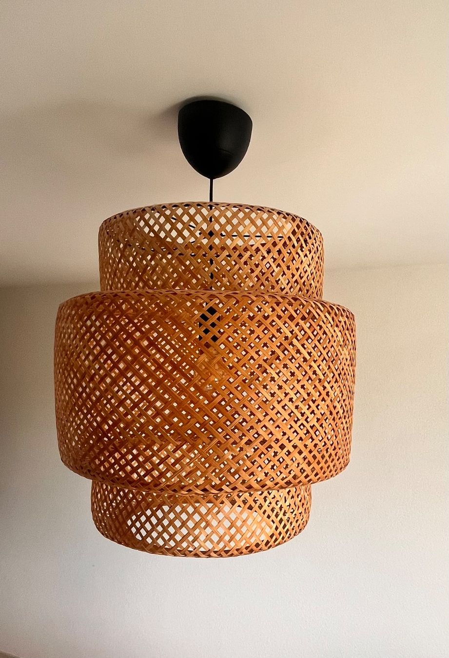 Ikea Lampadari & plafoniere: Lustre IKEA  SINNERLIG 50cm en bambou – Usato da Fribourg venduto da Mikassassa