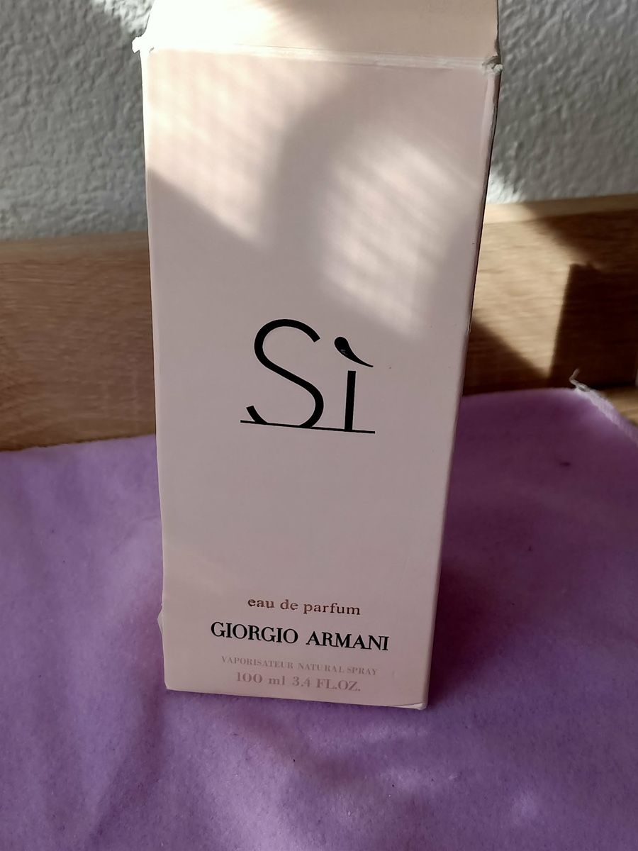 Armani Profumi & Eau de Toilette: Giorgio Armani Si Eau de Parfum 100ml  – Nuovo (secondo la descrizione) da Wangen b. Olten venduto da Zauberfee65 1