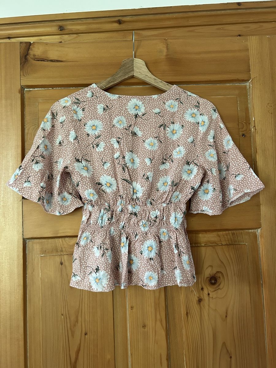 Primark Camicette: Sommerbluse von Primark, Gr. 36, mit Blumenmuster🌸 – Usato da Frauenfeld venduto da jae_vs6j 2