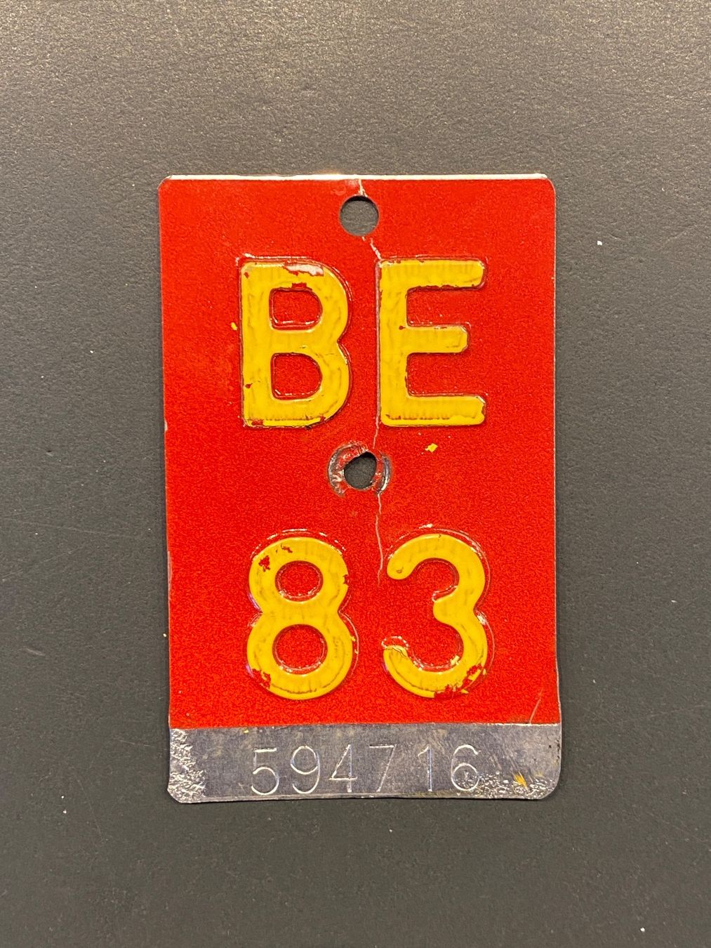 Insegne: Velonummer - BE 83 – Usato da Worb venduto da rofcor