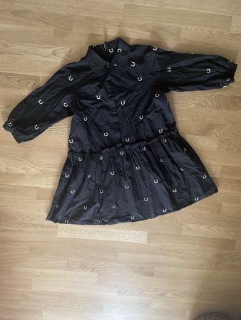 Kleid mit Hufeisenstickerei Gr S