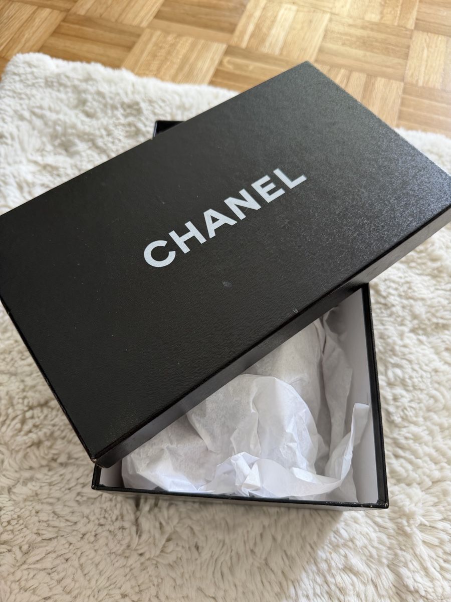 Chanel Scarpe da donna: Chanel ,38 size – Usato da Schaffhausen venduto da Nadiuna 4