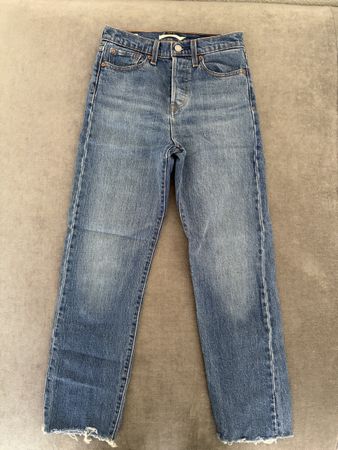 Levi's Wedgie Straight Jeans Gr. 25, Fransen-Look, Top!