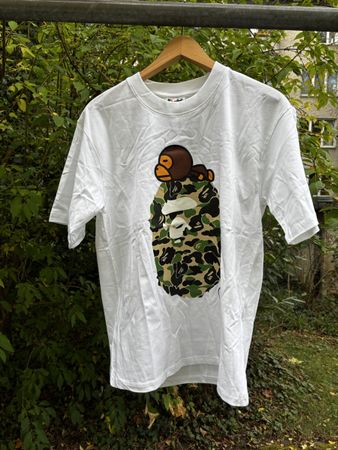 A Bathing Ape T-Shirt White Grün Camo Logo Brand neu !!