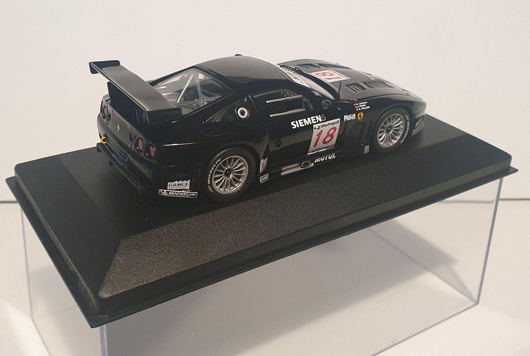 IXO Modellini d'auto: Ferrari 575 M 1/43 Monza 2004 IXO – Usato da St-Barthélemy VD venduto da titeuf5 3