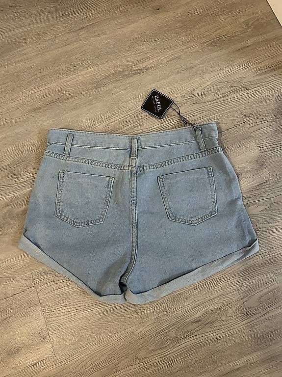 Jeans: Kurze Jeanshose – Usato da Schwerzenbach venduto da nic_zt5r 1
