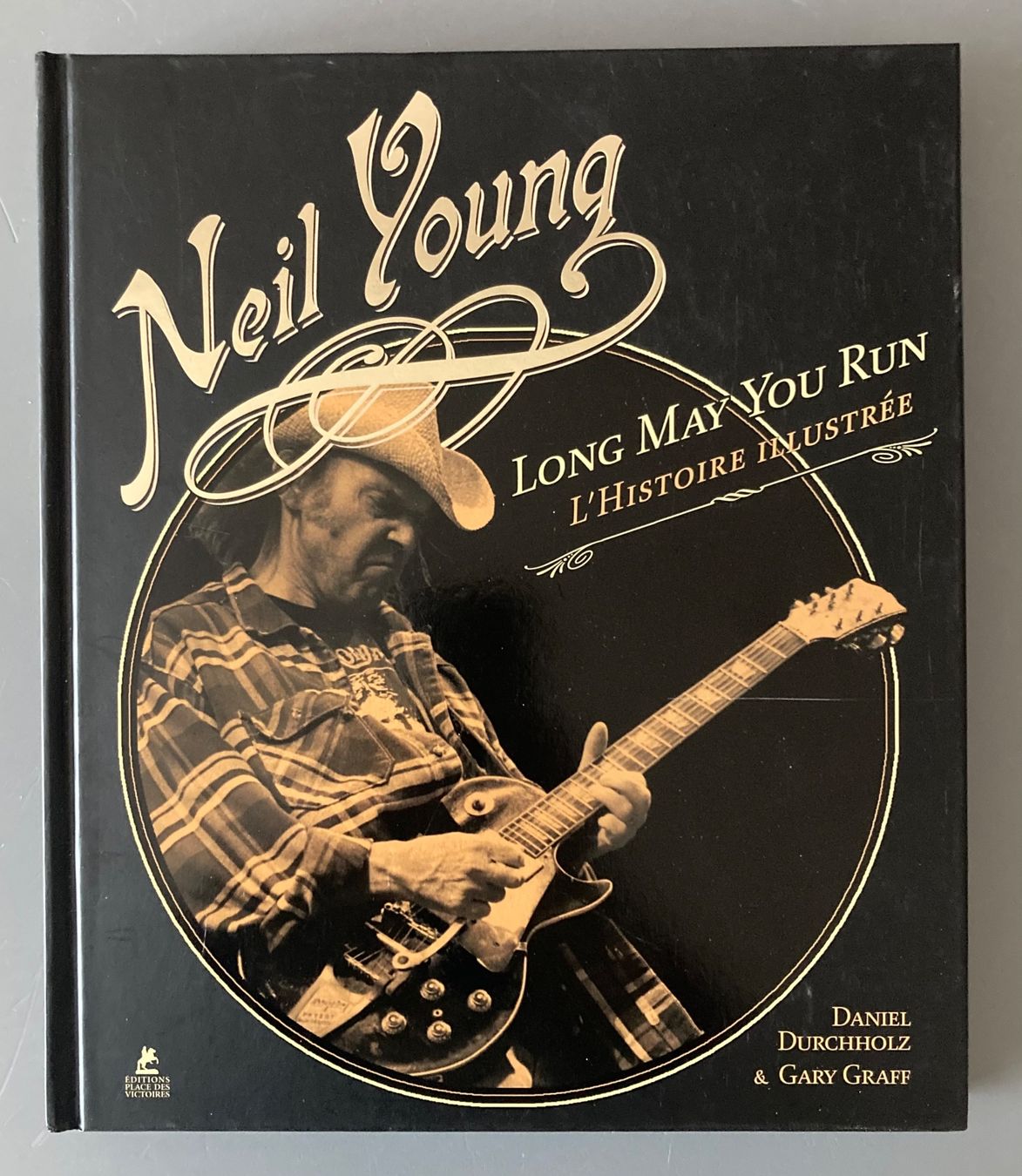 Libri: NEIL YOUNG - LONG MAY YOU RUN – Usato da Poliez-Pittet venduto da Newtown-Records