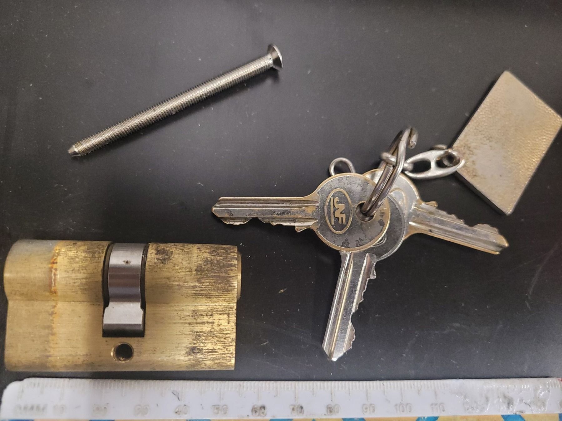 Altri prodotti elettronici: Cylindre 54mm 27/27 avec 3 clefs – Usato da Courtaman venduto da Bluejazz