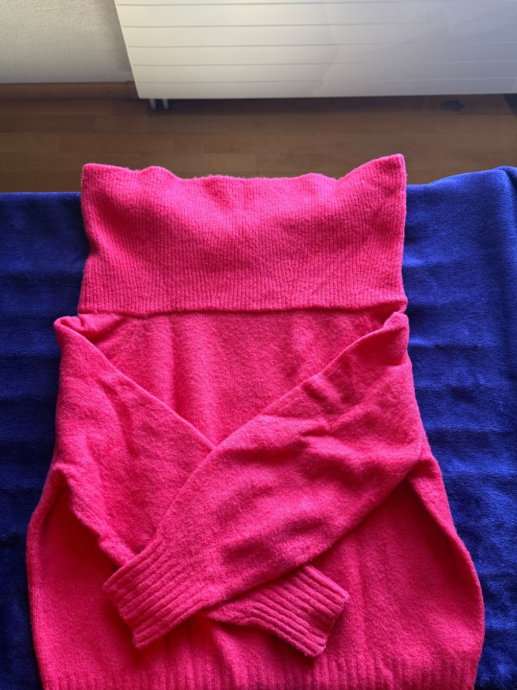 H&M Pullover & Sweatshirts: Damen Pullover rot H&M Grösse S – Gebraucht aus Aesch (Neftenbach) von Maece_ 5