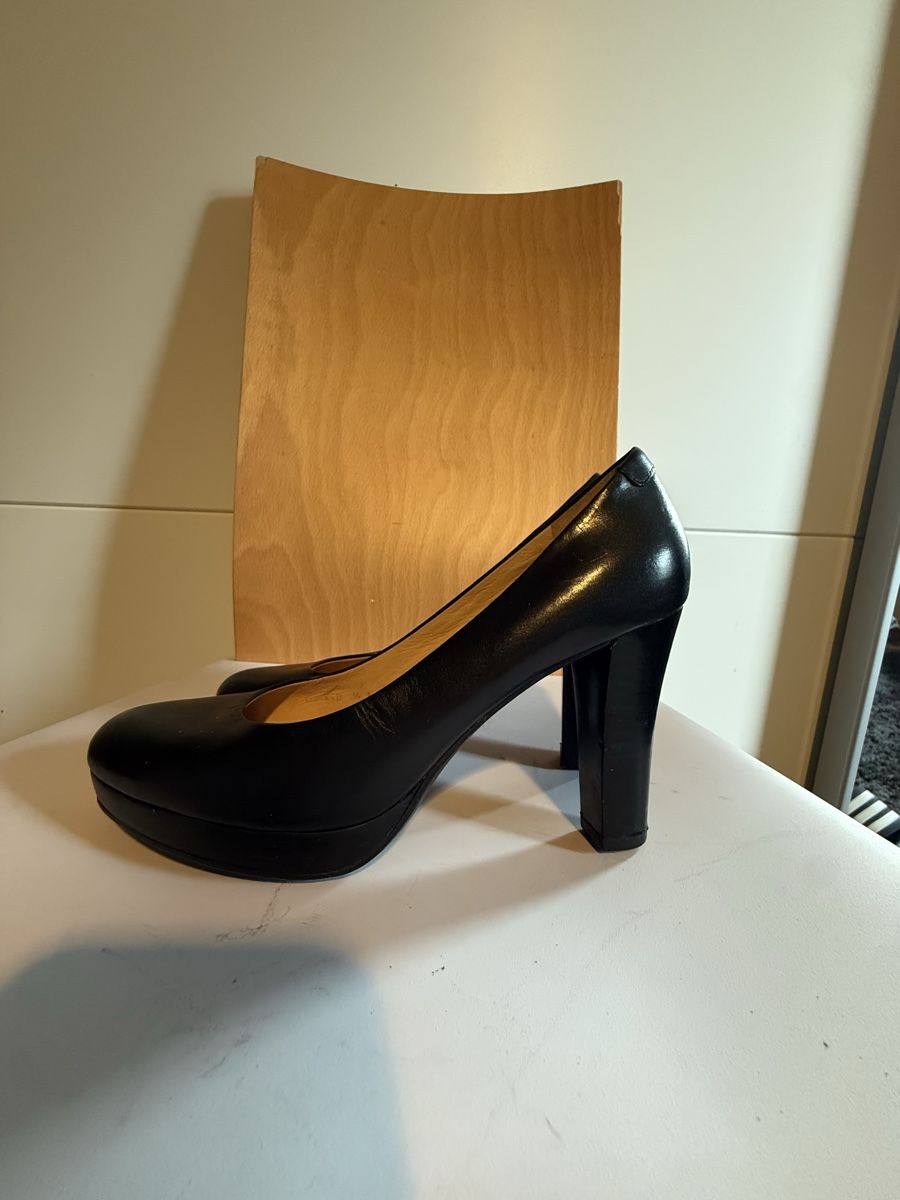Geox Scarpe da donna: Geox pumps – Usato da Zurich venduto da Alinecnicolet