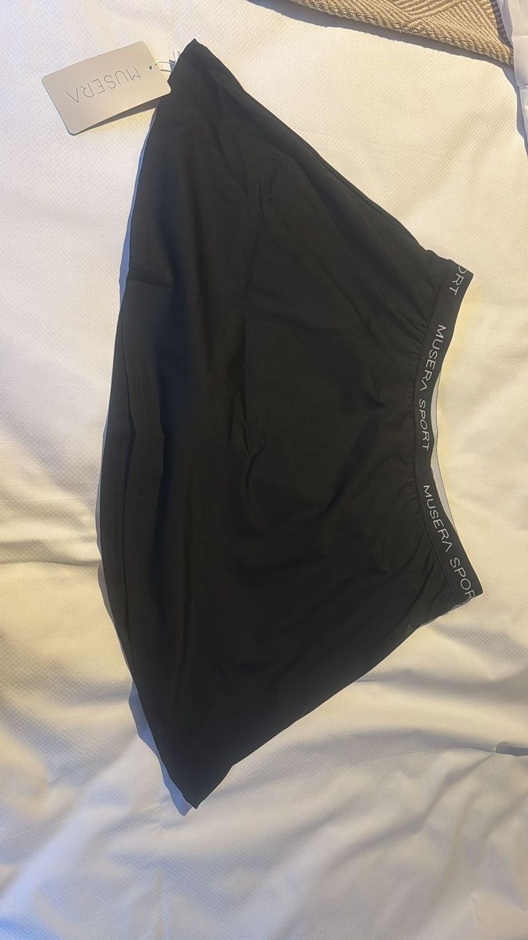 Gonne: Jupe de sport Musea, taille XL neuve – Nuovo e nell'imballaggio originale da Chexbres venduto da viv_89hz