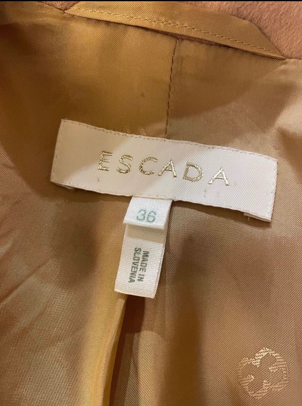 Escada Giacche: ESCADA cashmere blazer – Usato da Weisslingen venduto da Spiegelbild0 6