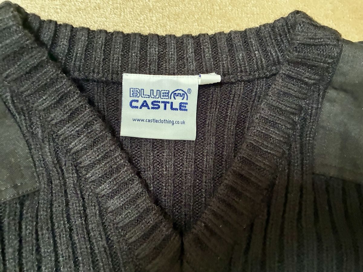 Maglioni & Felpe: Blue Castle Pullover – Nuovo e nell'imballaggio originale da Schaan venduto da RicX-10 1