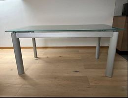 Tisch/ Esstisch/ Gartentisch 