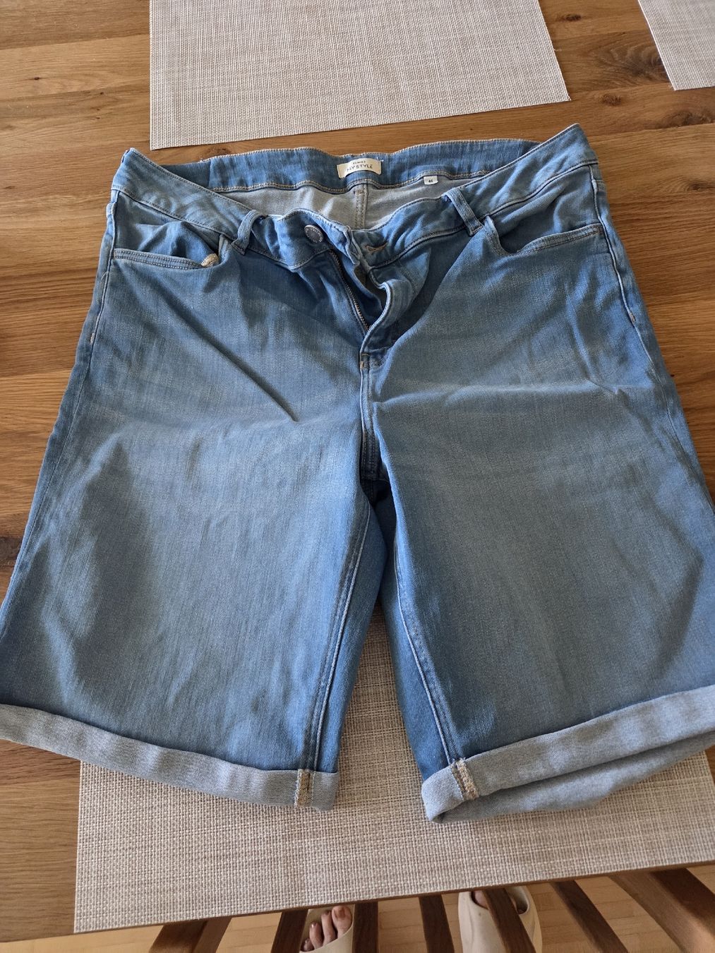 Jeans: Jeansshorts light blue Grösse 46 – Usato da Kriessern venduto da Corso03 2