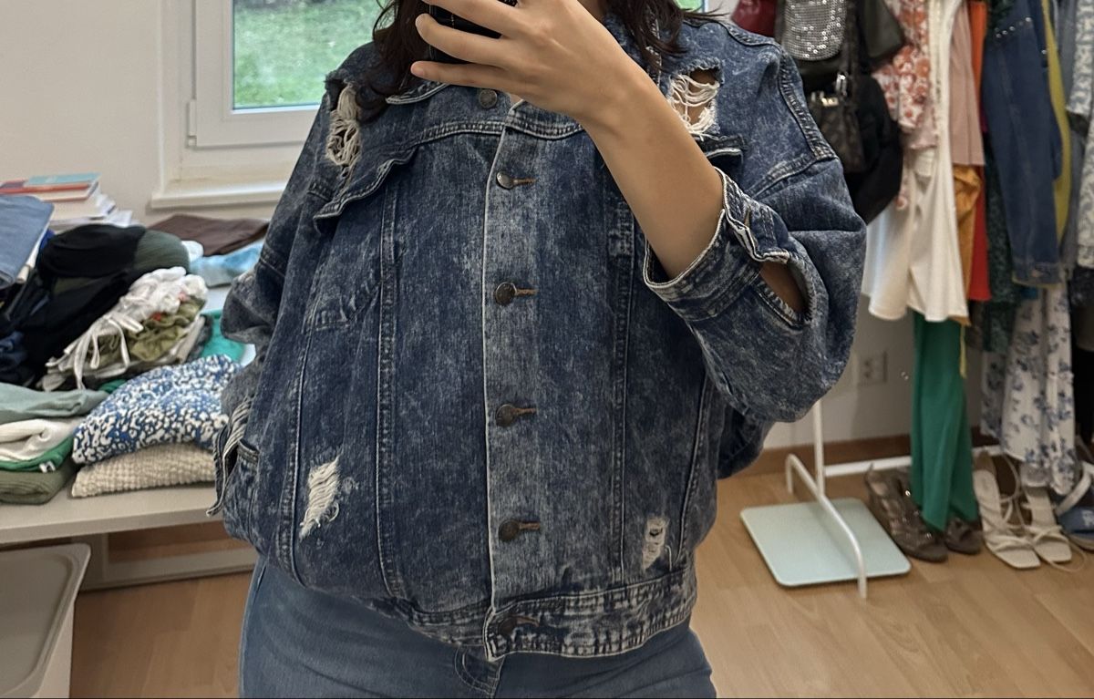 Vestes: Wunderschöne Jeansjacke – Neuf (Voir description) à Volketswil par hal_65hj