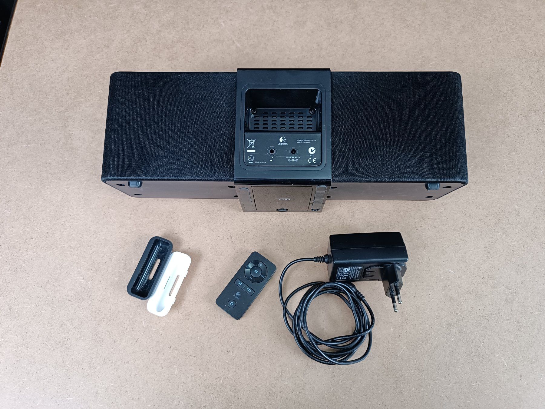 Casse acustiche: Logitech Pure-Fi Express Plus Lautsprecher - Dockingstation – Usato da Amriswil venduto da italy_killa97 2