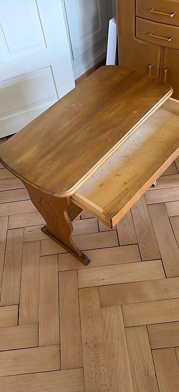 Tische: Beistelltisch  – Gebraucht aus St.Gallen von Didi1969 1