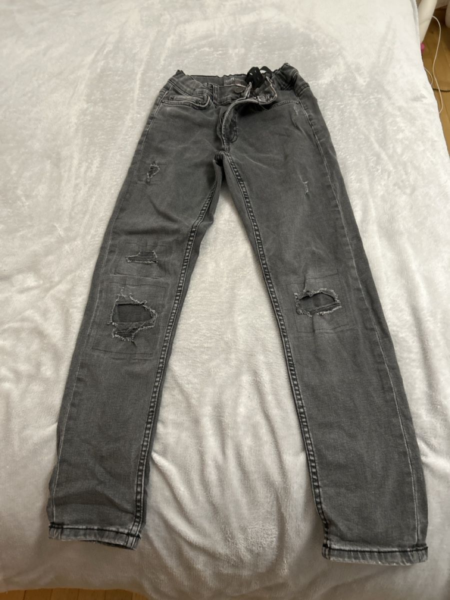 Zara Pantaloni: Jeans tg 152 – Usato da Rancate venduto da Birbine