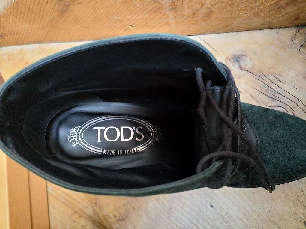 Tod'S Scarpe da donna: Dunkelgrüne Wildleder-Boots Tod'ss – Usato da Zürich venduto da ninni_me 3