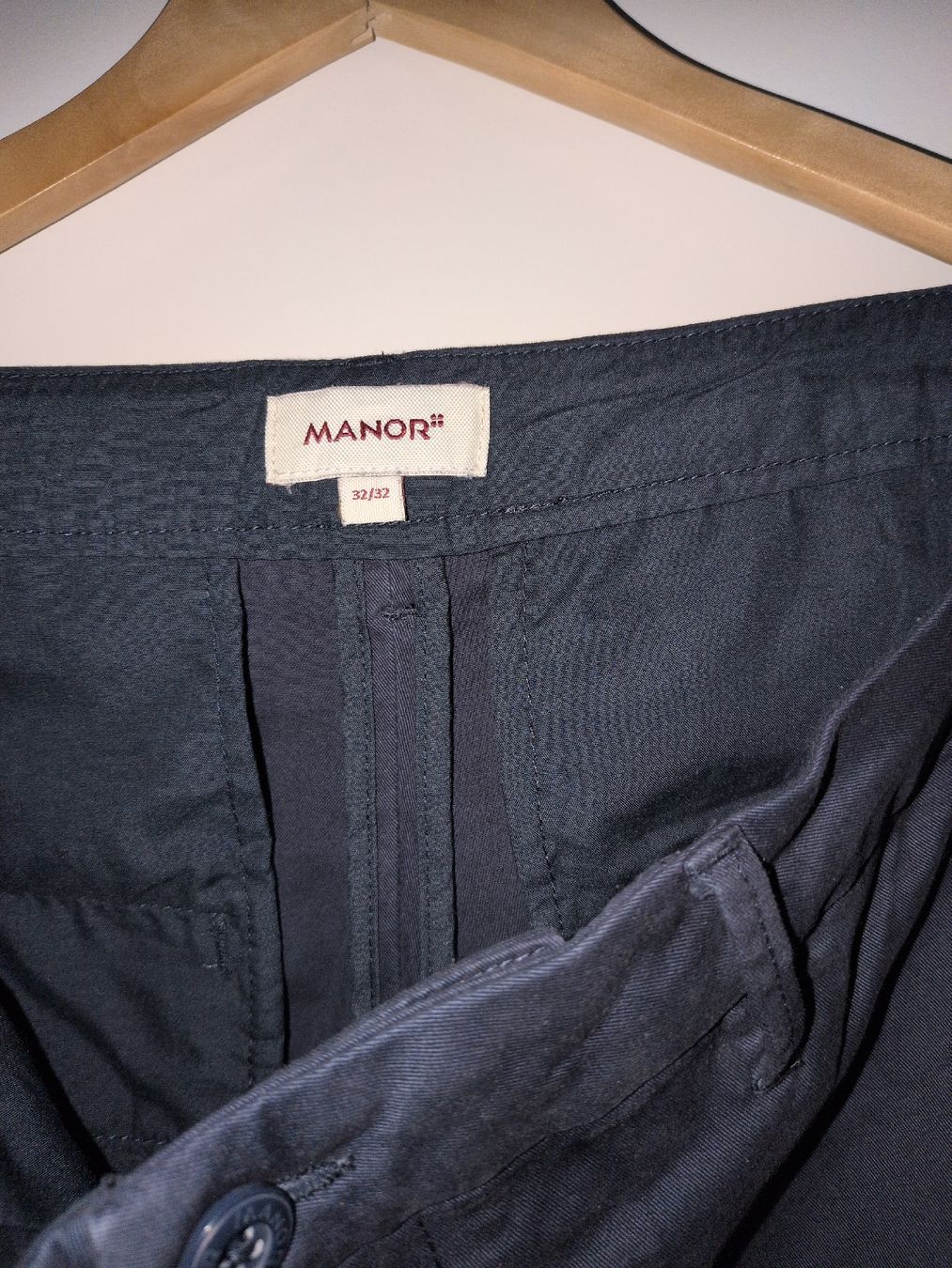 Manor Pantaloni: Hose 32/32Dunkelblau, Manor – Nuovo (secondo la descrizione) da Nussbaumen AG venduto da off_6rdl 2