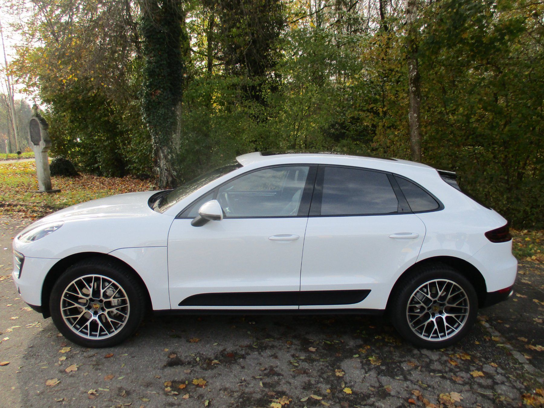 Porsche Autos: Porsche Macan S – Gebraucht aus Riedholz von Riedholz-Garage 5