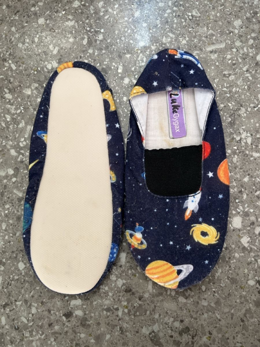 Scarpe per ragazzi: Schuh-Paket Junge Gr. 30/31 – Usato da Zuchwil venduto da Commander0 3