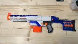 Nerf Retaliator Blaster - Top Zustand für den Sommer-Spass!