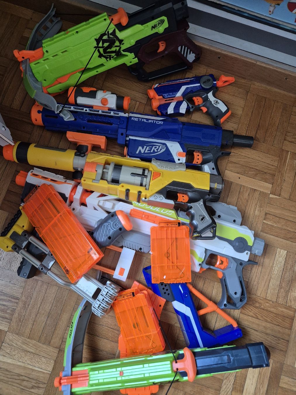 Nerf Jouets: Nerf 6 pistolet – D'occasion à Lausanne par ben_m6qx 1