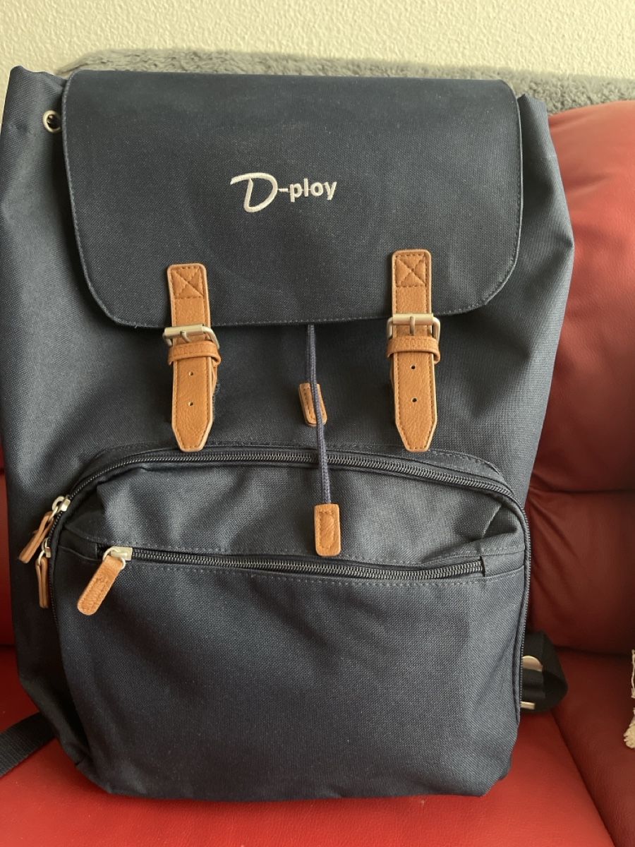 Zaini: D-ploy Rucksack - Stylish Backpack for Everyday Adventures! – Nuovo (secondo la descrizione) da Winterthur venduto da shp_xcc5