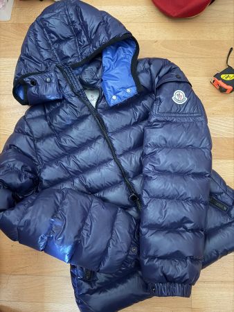 Moncler Daunenjacke dunkelblau Gr. XS 14J guter Zustand