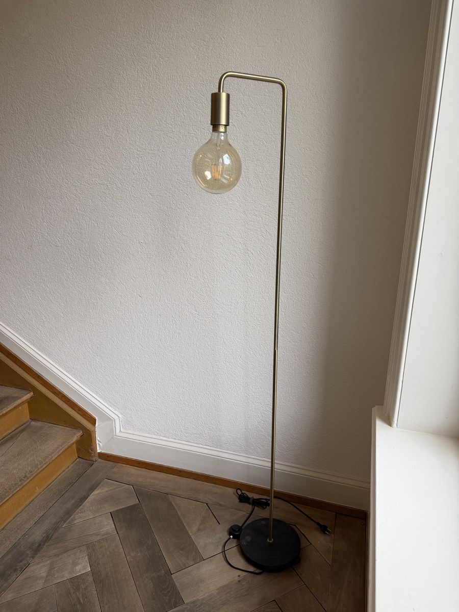 Lampade: Stehlampe goldig – Usato da Zürich venduto da jennifer.boss 1