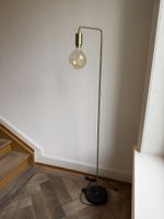 Stehlampe goldig