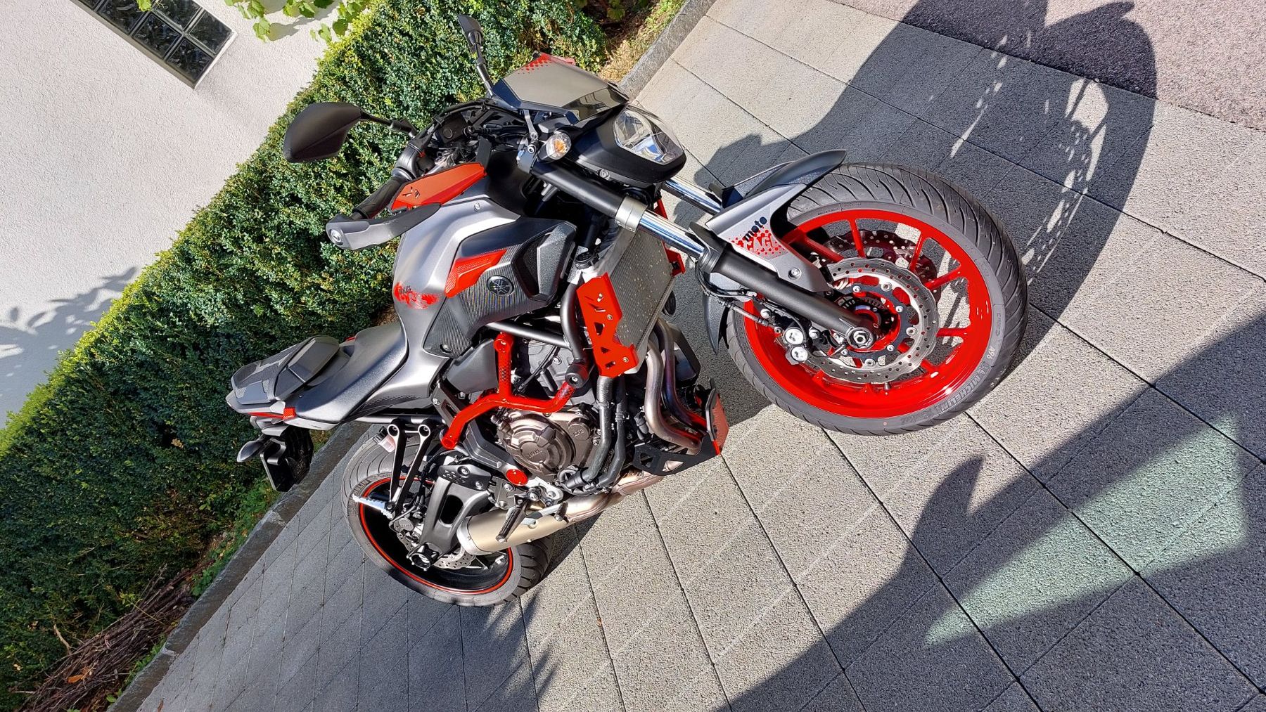 Yamaha Strasse: Yamaha MT07 Edition Spéciale Moto Cage – Gebraucht aus Moutier von jorgesimoes 3