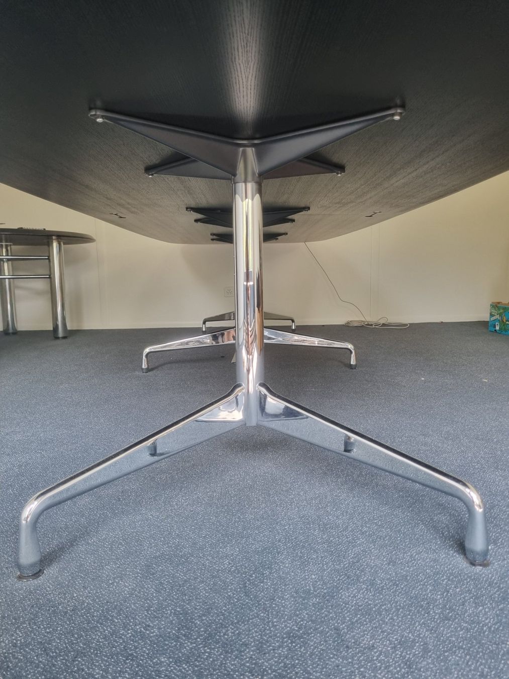 Vitra Tavoli: Vitra Eames Segment Table 380x130cm Konferenztisch – Usato da Zürich venduto da Zapro 3