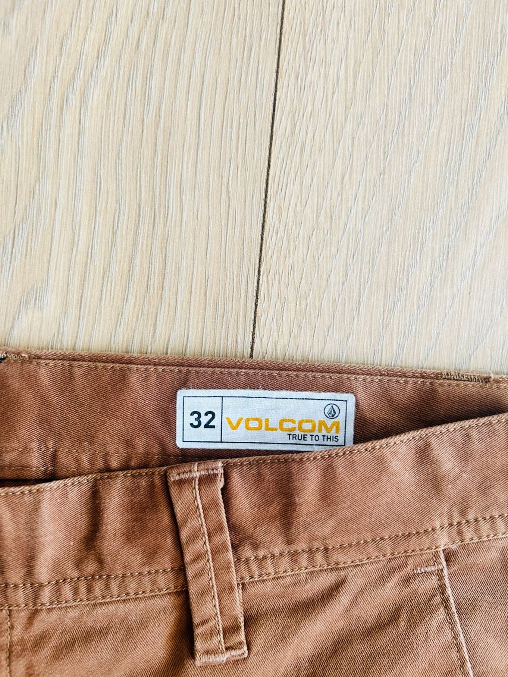 Pantalons: VOLCOM Hose 32 – D'occasion à Domat/Ems par Sanpan 2