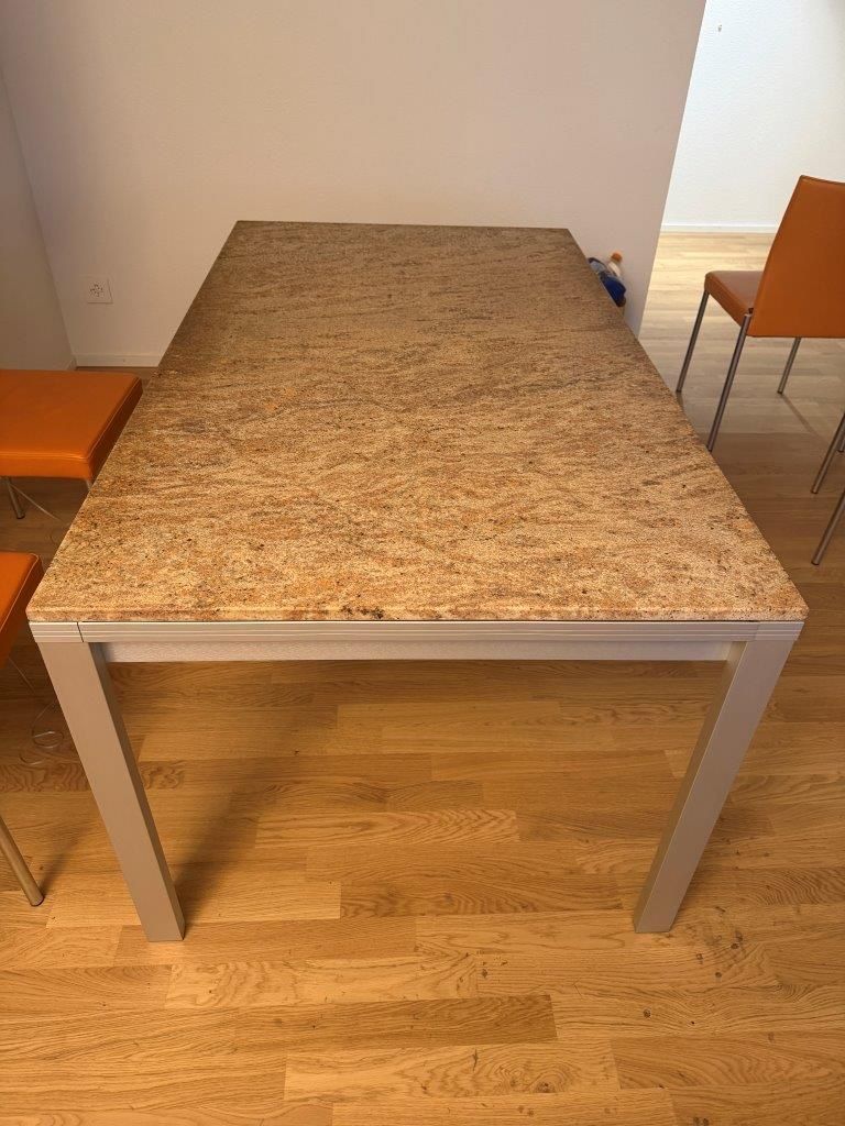Tavoli: Auszug-Tisch mit Granitplatte – Usato da Uster venduto da 150PS 2
