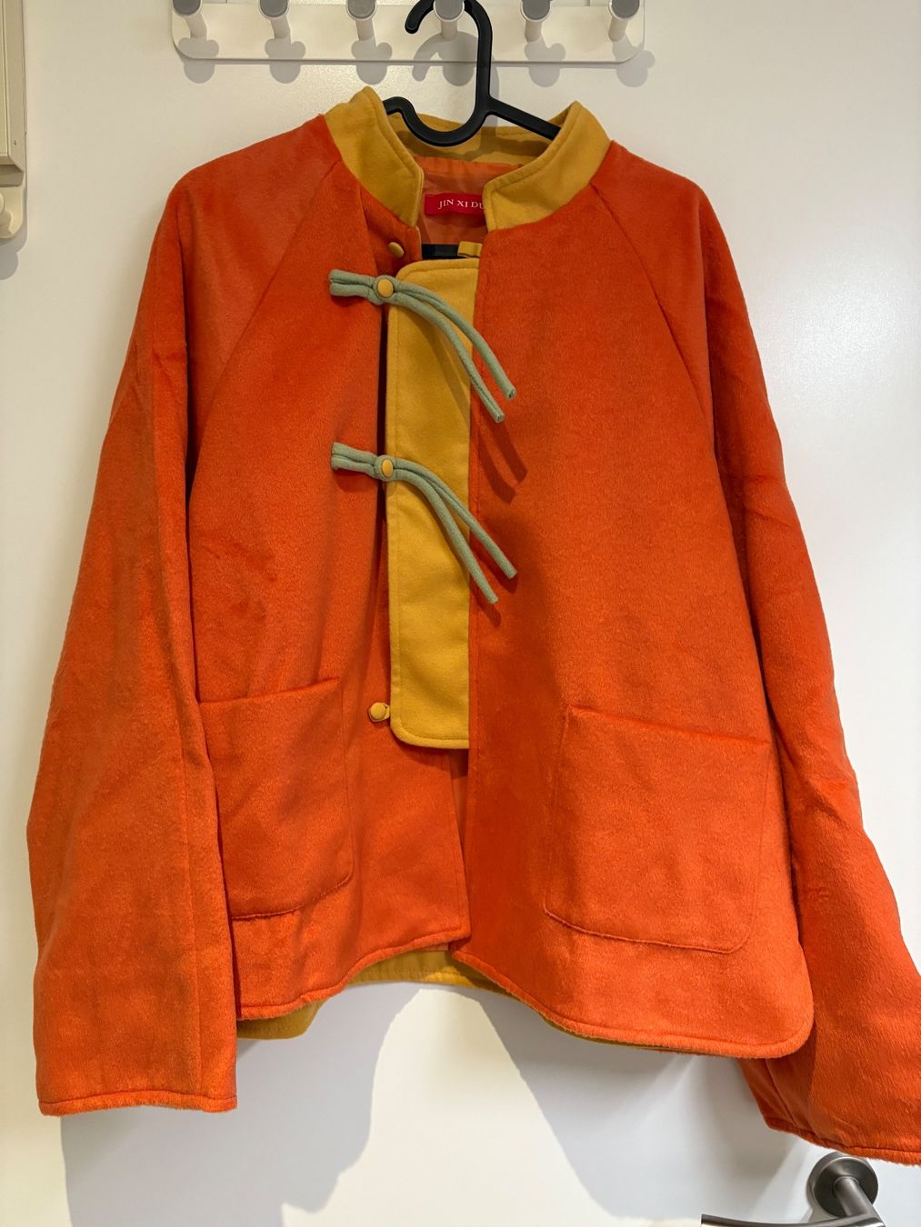 Cappotti: Un manteau taille libre – Nuovo (secondo la descrizione) da Monts-de-Corsier venduto da mon_rp2m 1