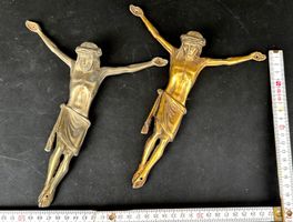 2 antike gekreuzigte Jesusfiguren, Christentum, Religion