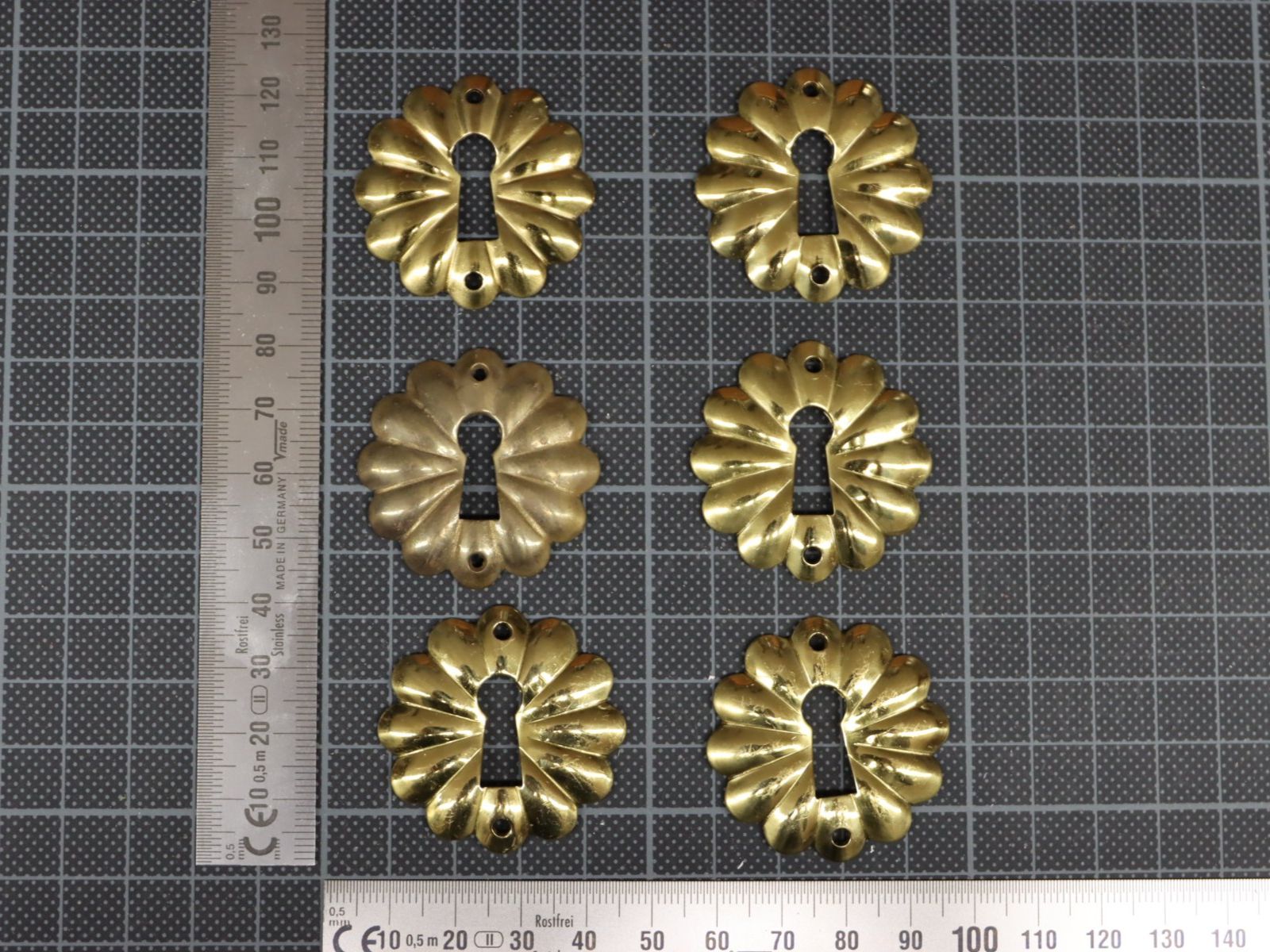 Ferramenta: Schlüsselschild / Rosette – Usato da Emmetten venduto da Super008 2