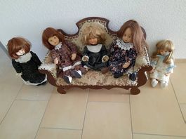 5 süsse Vintage Puppen mit Sofa, Sammlerstück! Top