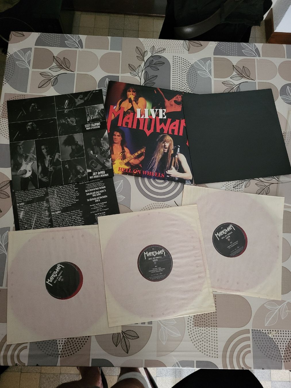 Dischi in vinile: Manowar - Hell on Wheels (Live) 3xLp – Usato da Fribourg venduto da Nuno_Dias 2
